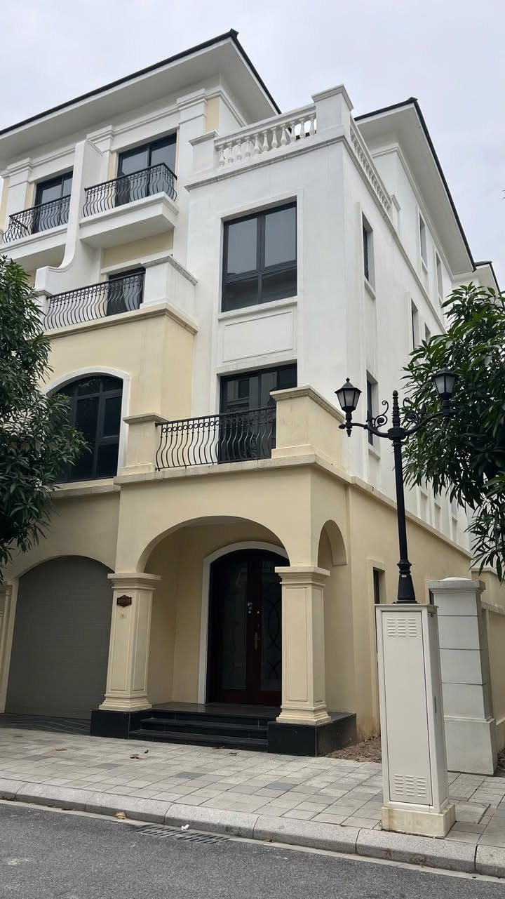 Townhouse Ecopark Xuân Quan 144m² 17,6 tỷ - Mặt tiền kinh doanh
