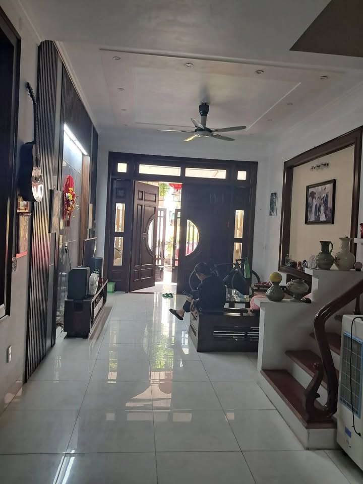 Bán nhà Phường Trần Hưng Đạo TP Thái Bình 69m² - Ô tô vào tận nhà!