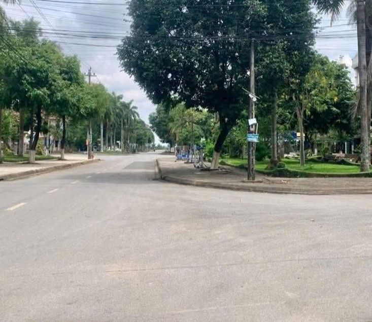 Đất nền Tố Hữu, TP Quảng Ngãi 200m² - Sổ đỏ chính chủ, vị trí vàng!