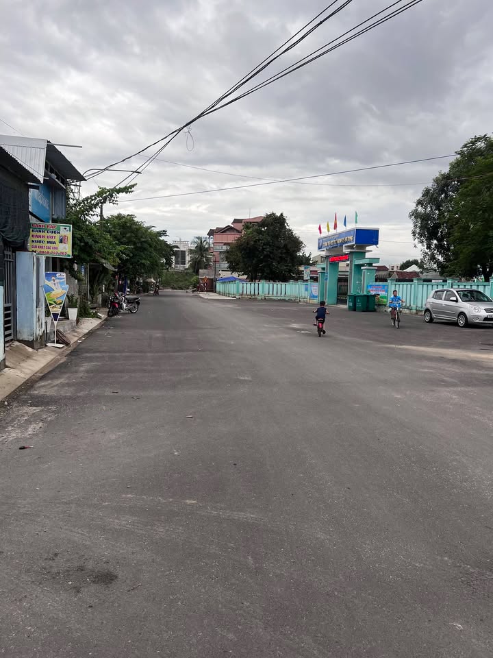 Bán Đất Trương Quang Trọng, Quảng Ngãi 127.5m² - Sổ Hồng Chính Chủ, Gần Trường Học