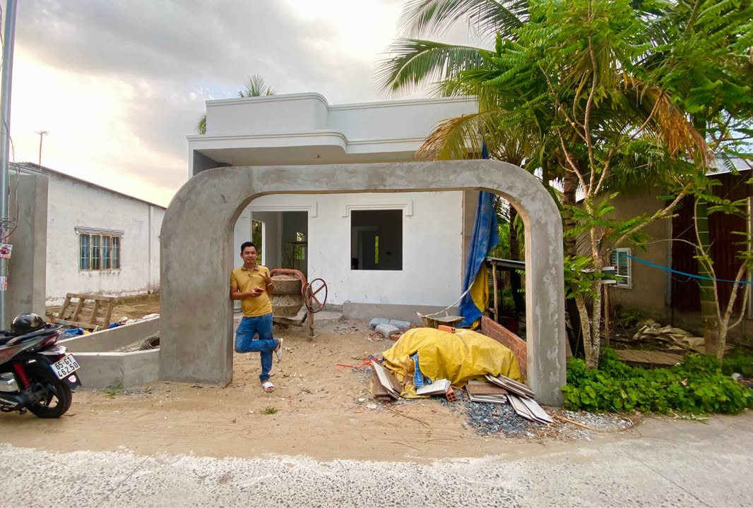 Nhà đang xây 70% - Sổ hồng sẵn - Cần Thơ 1.3 tỷ