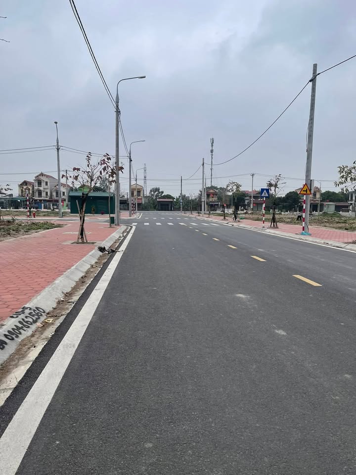 Đất nền Nam Định 100m² hướng Đông Nam, giá 1.6 tỷ - Sổ đỏ chính chủ