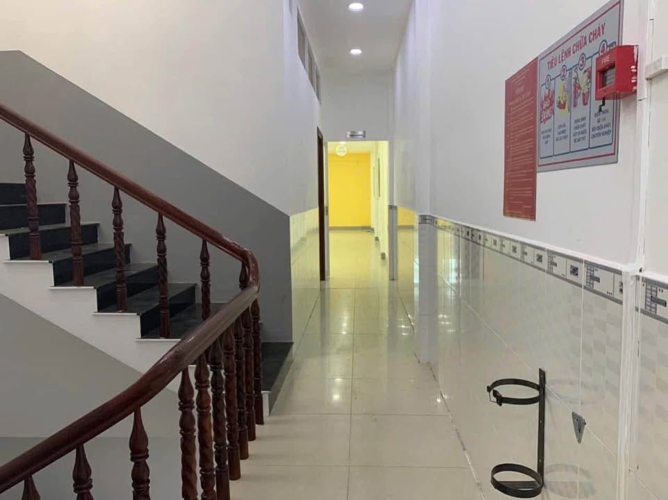 Nhà mặt tiền Cà Mau 18 triệu/tháng - Kinh doanh sầm uất!