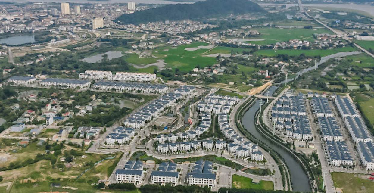 Nhà 3 tầng Vinh Heritage Vinh Tân giá 10 triệu - Full nội thất