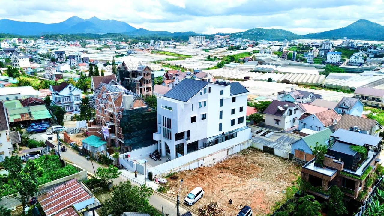 Bán đất Vạn Hạnh P8 Đà Lạt 810m² - Sổ đỏ chính chủ, đầu tư sinh lời