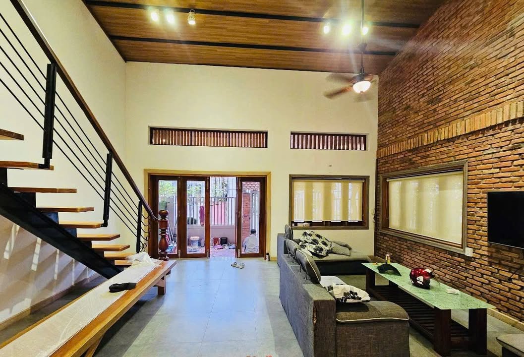 Cho thuê nhà 2 tầng Vĩnh Điềm Trung, 3PN, Hướng TN - Giá 13 Triệu