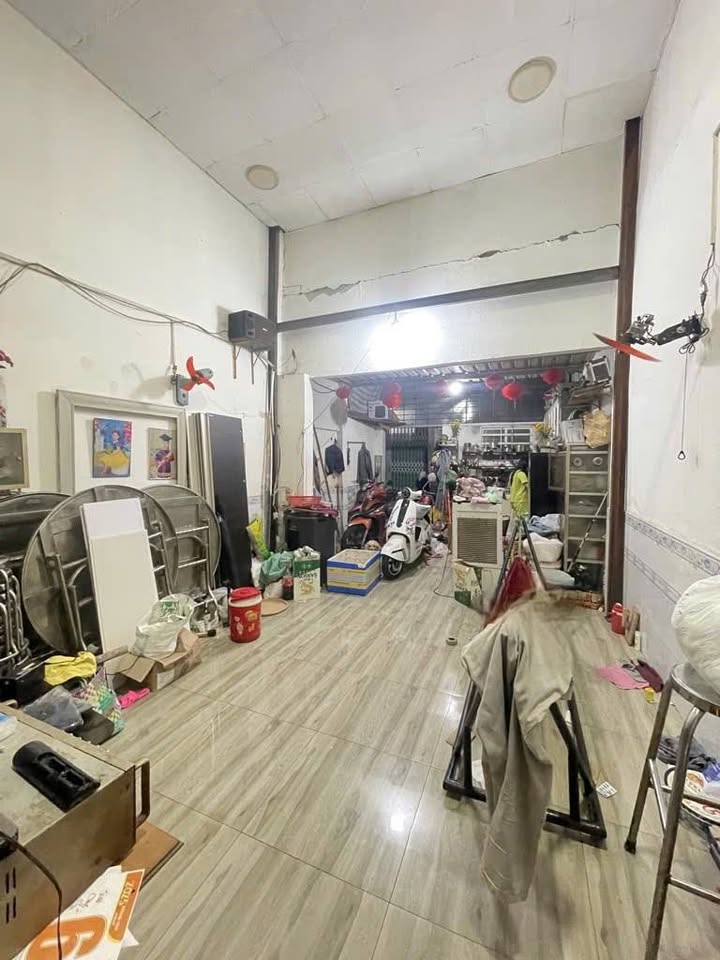 Nhà 2 Tầng Phạm Hữu Lầu, Q7 - 56m² Sổ Hồng Riêng - Giá Tốt