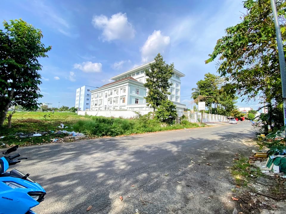 Mặt bằng Rạch Giá 250m² giá 12 triệu - Vị trí đắc địa kinh doanh ngay