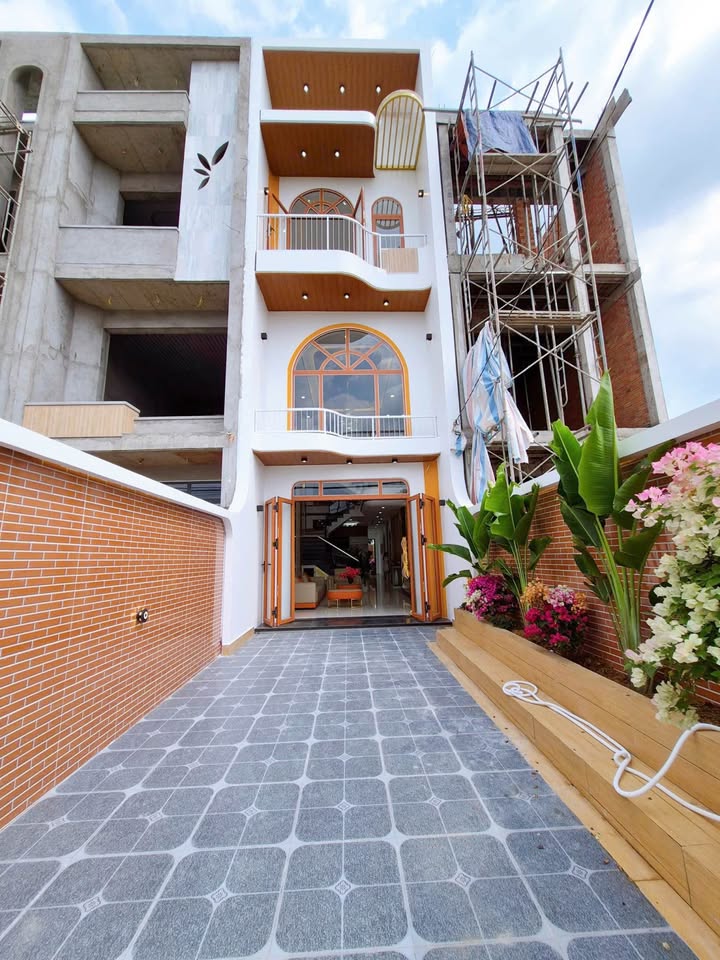 Nhà Phố Hiện Đại 120m² Phước Lý, Long An - Sổ Hồng Riêng, Giá 3.55 Tỷ