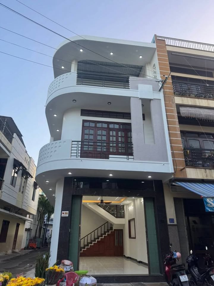 Nhà Phố Quy Nhơn 79m² Nguyễn Hữu Thọ - Mặt tiền kinh doanh đắc địa!