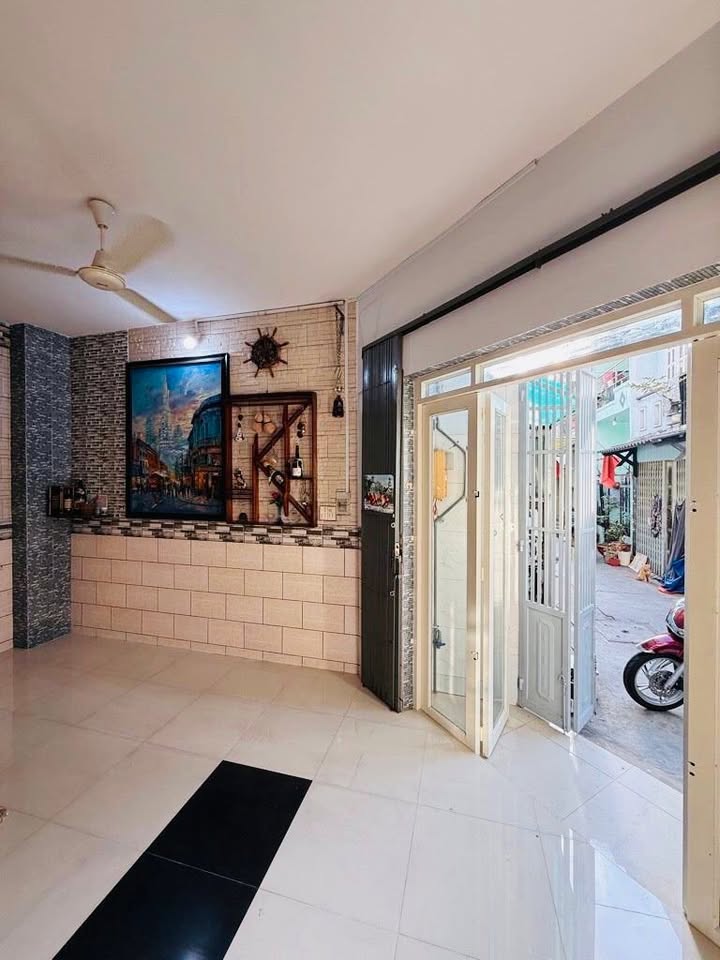 Bán nhà Bình Tân Ấp Chiến Lược 38m² giá 3.35 tỷ - Sổ hồng hoàn công