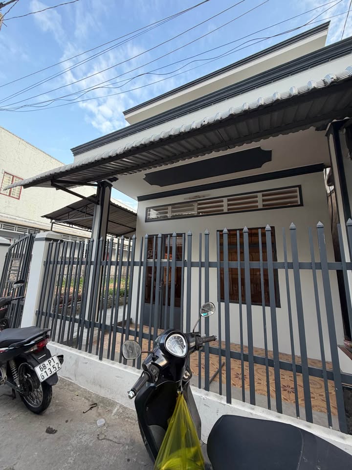 Bán Nhà Phố Dương Đông Phú Quốc 116.8m² Mặt tiền 7m - Giá 3.x Tỷ