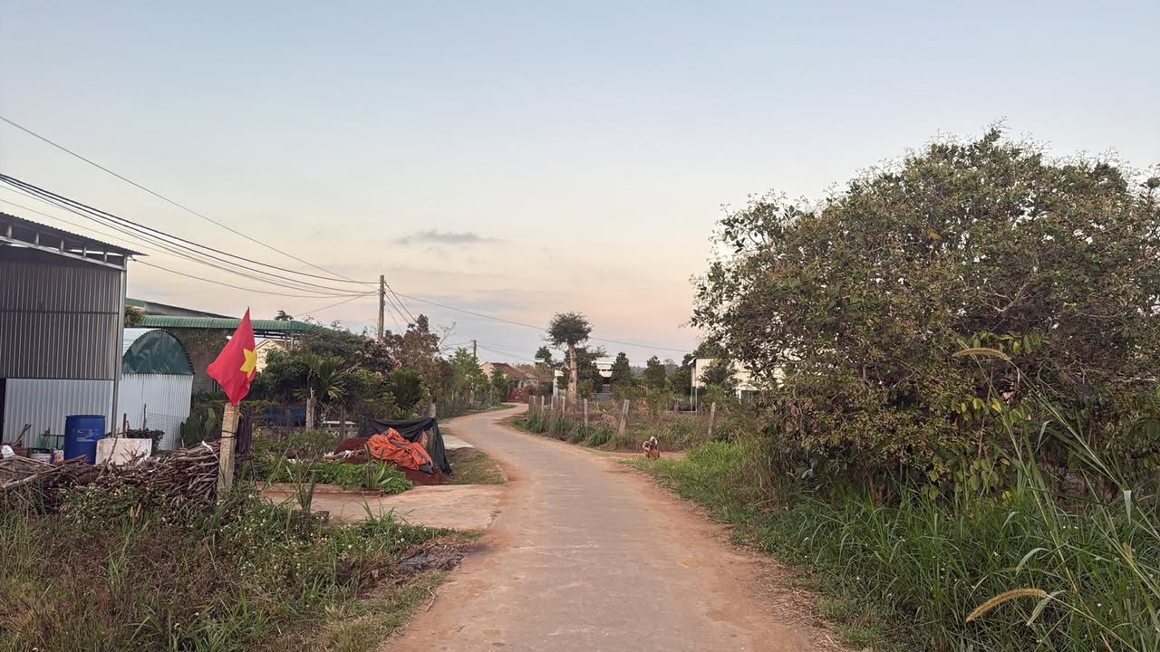 Bán Đất Nền Xã Ea Đar, Ea Kar - 210m² Sổ Đỏ, Gần Chợ, Gần Trường