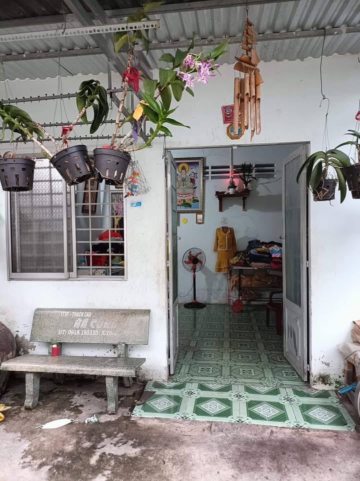 Nhà Xã Tân Phú 52m² - Ô tô vào tận nhà, sổ hồng sẵn!