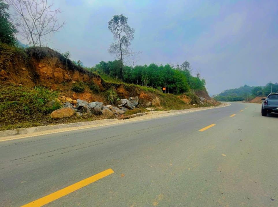 Đất nghỉ dưỡng Hồ Ba Bể 1000m² giá 2 tỷ - View săn mây cực đỉnh!