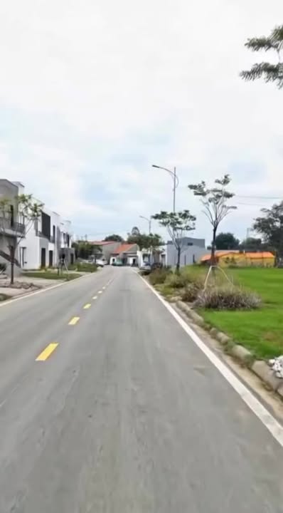 Đất nền Cam Đường Lào Cai 145m² - View Suối, Sổ Đỏ, Giá 2.3 tỷ