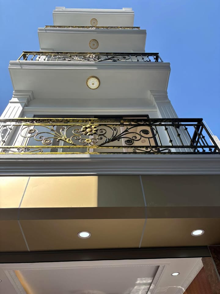 Bán nhà Đông Mỹ Thanh Trì 200m² giá 5 tỷ - Mới xây sẵn sàng ở ngay!