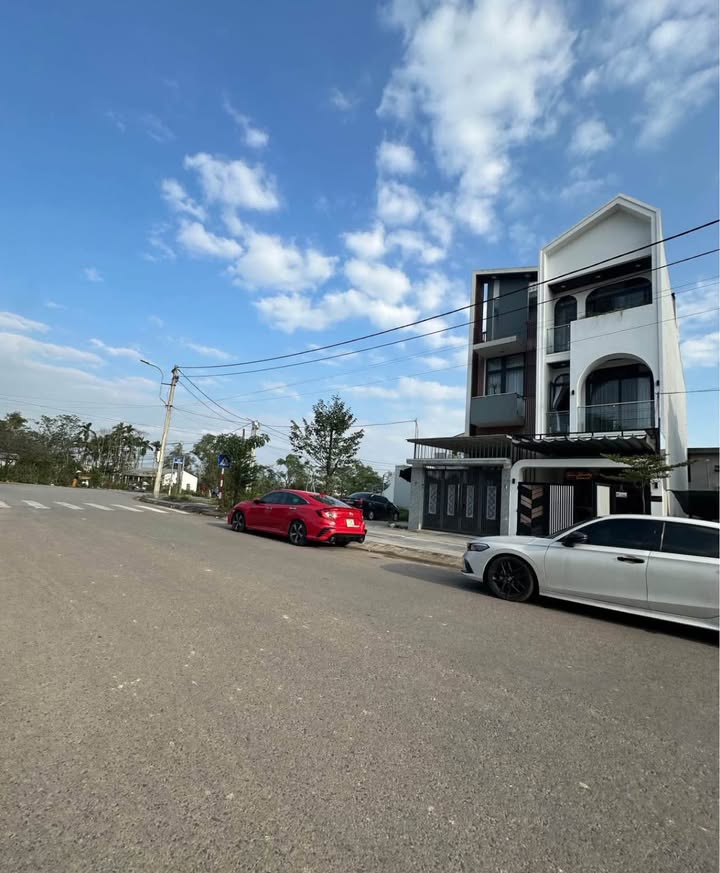 Bán Đất Mặt Tiền Út Tịch, Huế 103m² Giá 3.3 Tỷ - Sổ Đỏ Sẵn Sàng