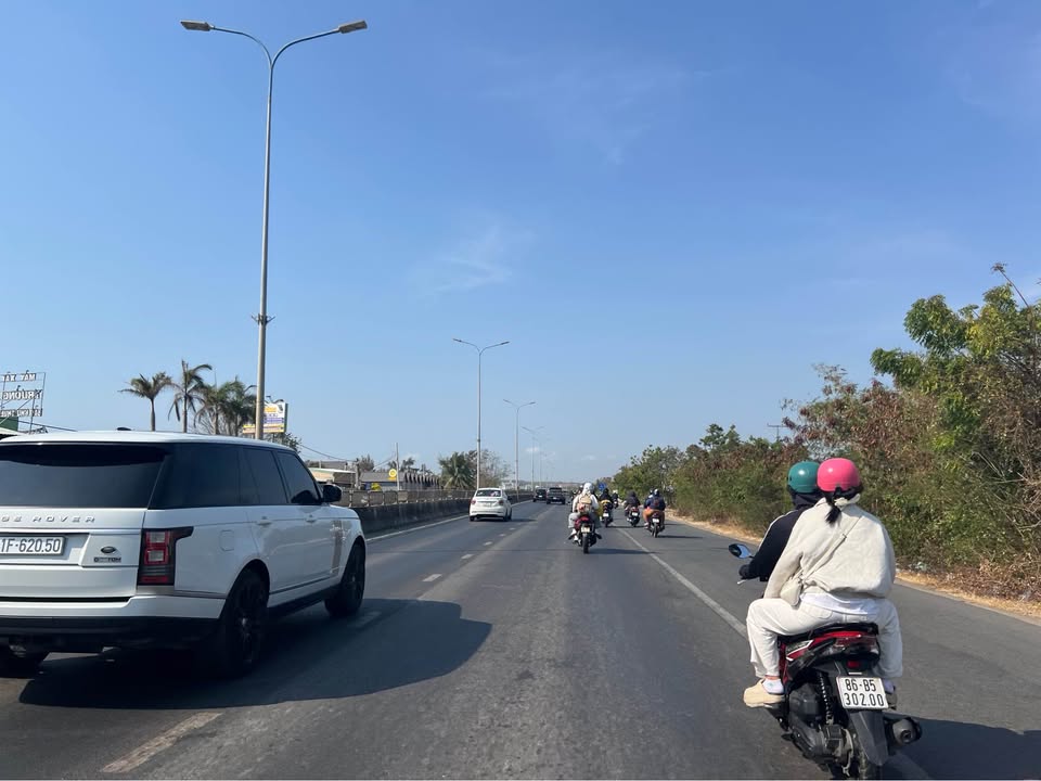 Bán Gấp Đất Vườn Phan Thiết 7200m² - Mặt Tiền Nhựa, Sổ Đỏ Thổ Cư