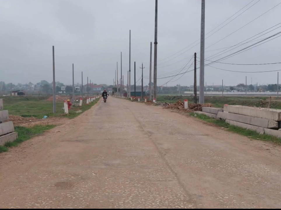 Đất nền Hợp Hòa 120m² - Sổ đỏ chính chủ, mặt tiền kinh doanh!