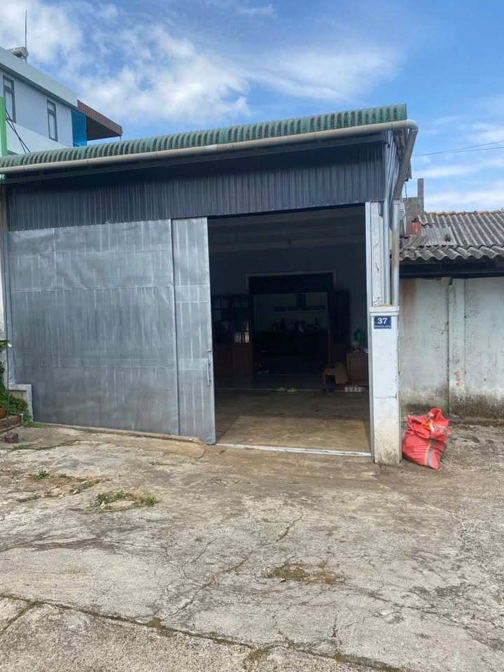 Nhà Mặt Tiền Phùng Khắc Khoan, Bảo Lộc - 5400m² Sẵn Sàng Kinh Doanh & Ở Lâu Dài