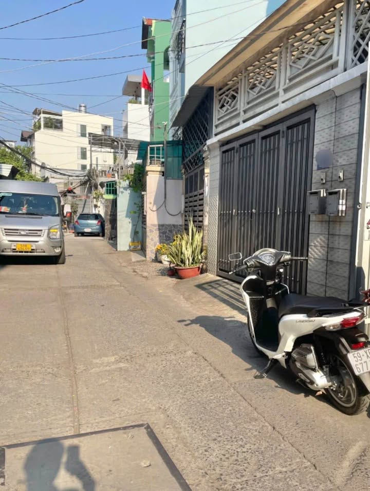 Nhà Riêng Bình Trưng Tây, Q.2 52m² - Ô Tô Quay Đầu, Full Nội Thất!