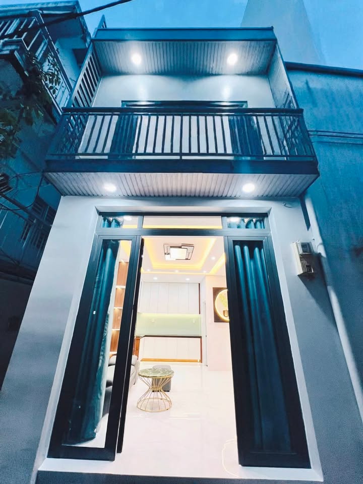 Nhà riêng Quận 7 28m² 3.8 tỷ - Full nội thất, sẵn sàng dọn vào ở!