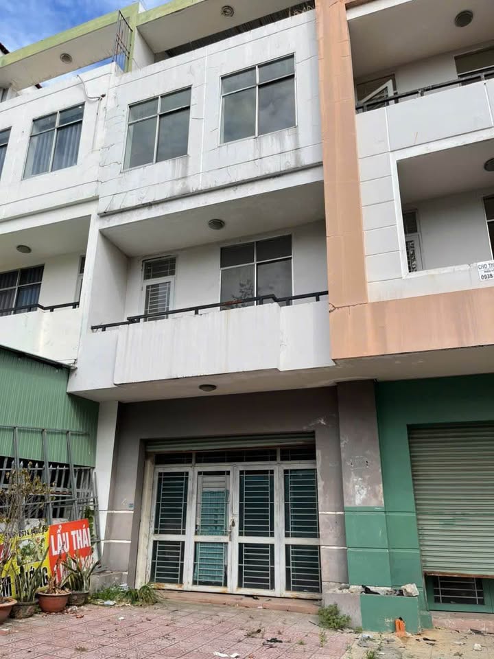 Nhà 3 Tầng Hướng Nam 150m² - Sổ Hồng Riêng Tại KCN Mỹ Phước 3, Bến Cát