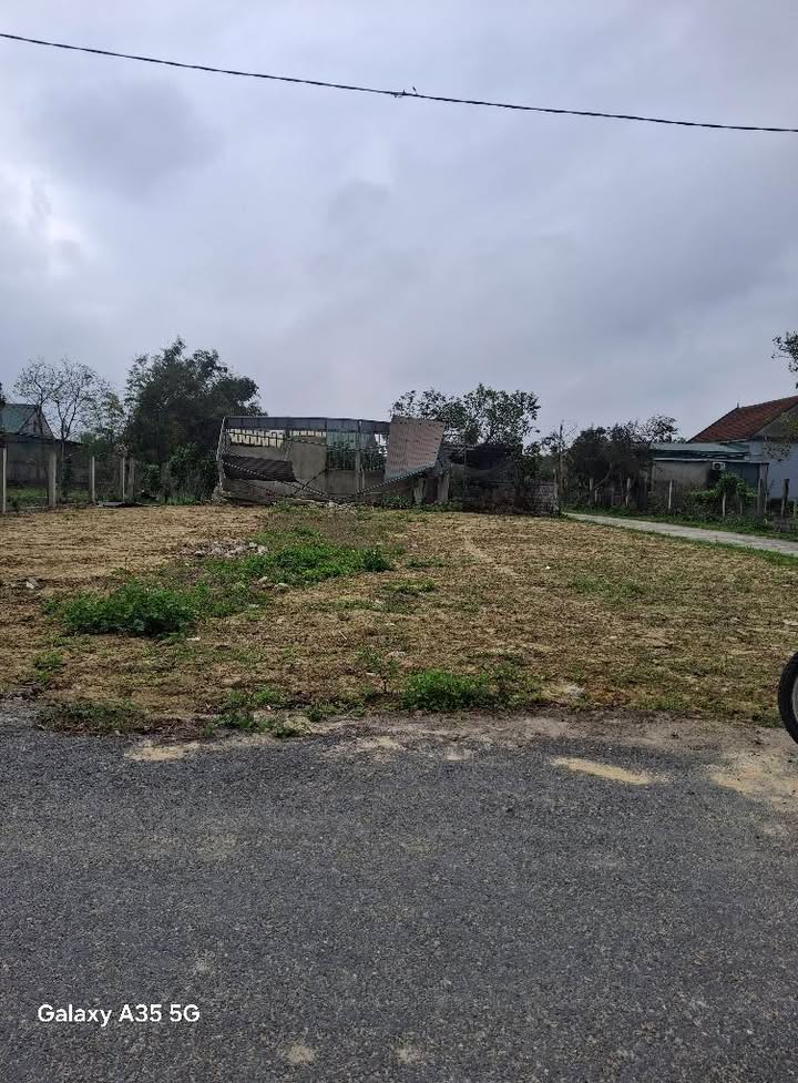 Đất nền Nghi Lộc 150m² giá 1.8 tỷ - Sổ đỏ chính chủ, tiềm năng tăng giá!