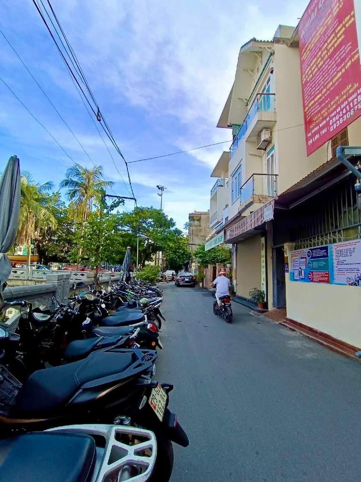 Nhà Riêng Hà Đông 40m² giá nhỉnh 8 tỷ - Sẵn sàng ở ngay!