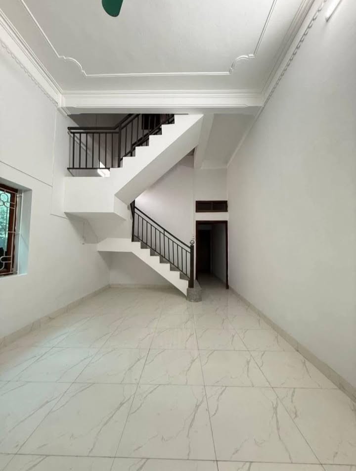 Nhà Phố 2 Tầng 89m² Phường Dĩnh Kế - Giá 2.7 Tỷ, Ngay Trung Tâm