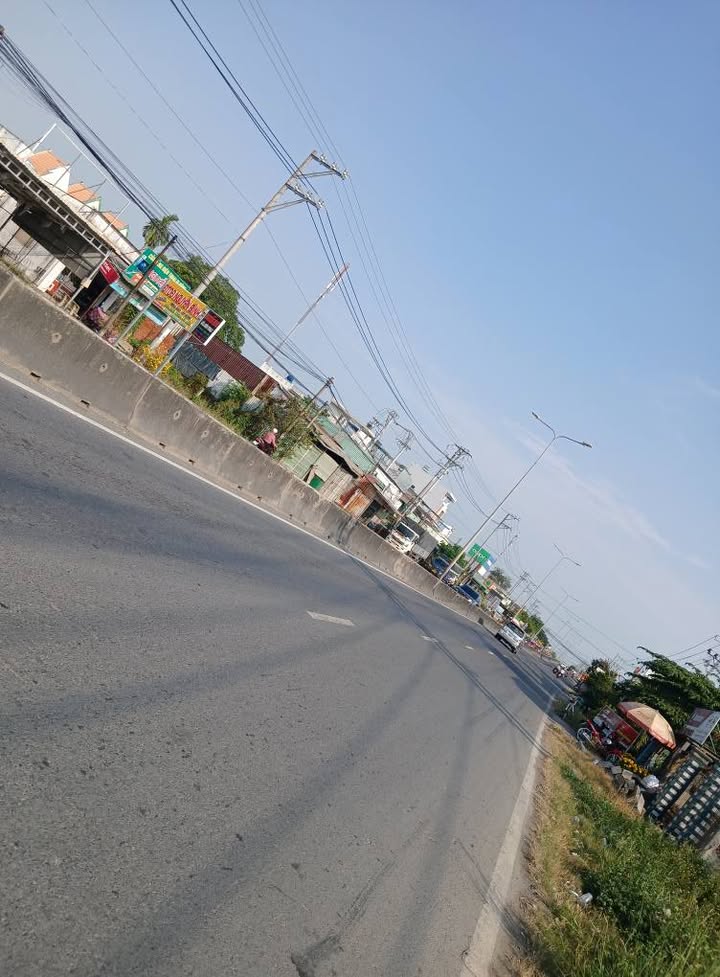 Đất nền Lương Hòa, Bến Lức 2400m² - Xây dựng tự do, mặt tiền 830!