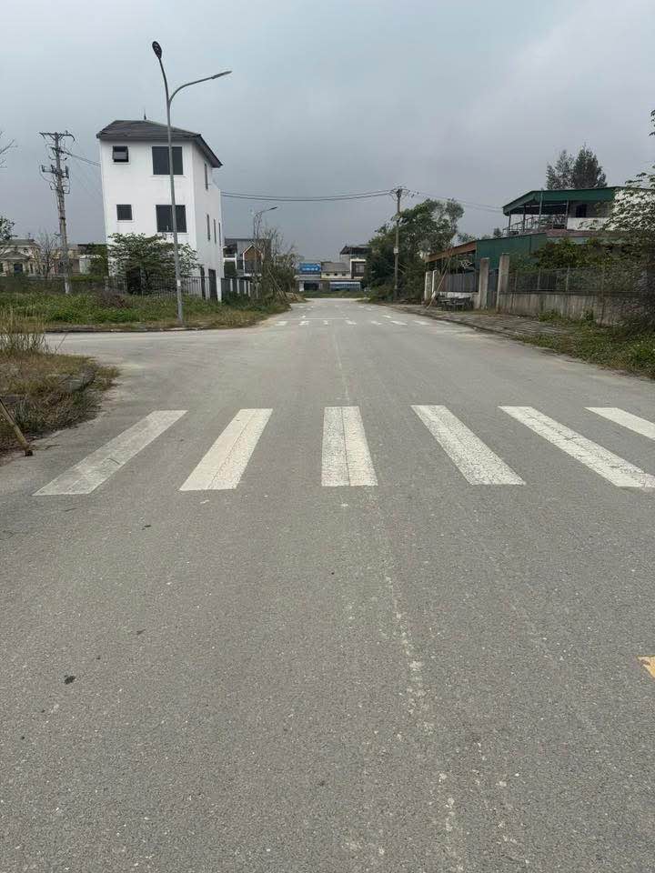 Đất Biệt Thự 378m² Mặt Tiền 15m, Trung Tâm TP Vinh - Sổ Đỏ Sẵn Sàng