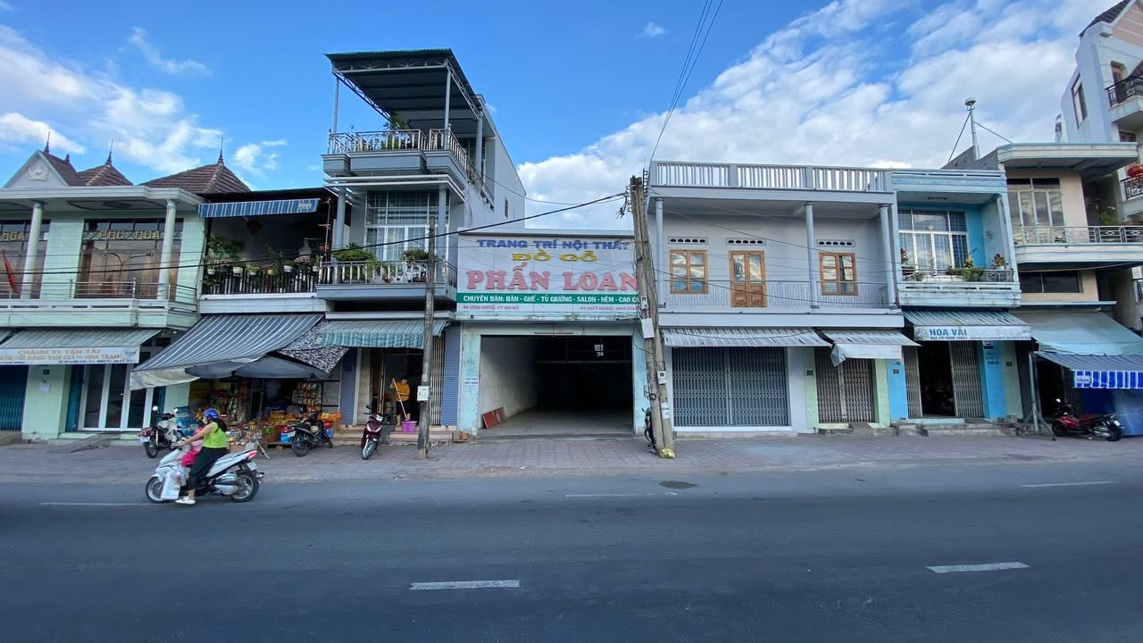 Cho thuê mặt bằng Thị trấn Vạn Giã - Ngay Ngã 5 sầm uất kinh doanh ngay!