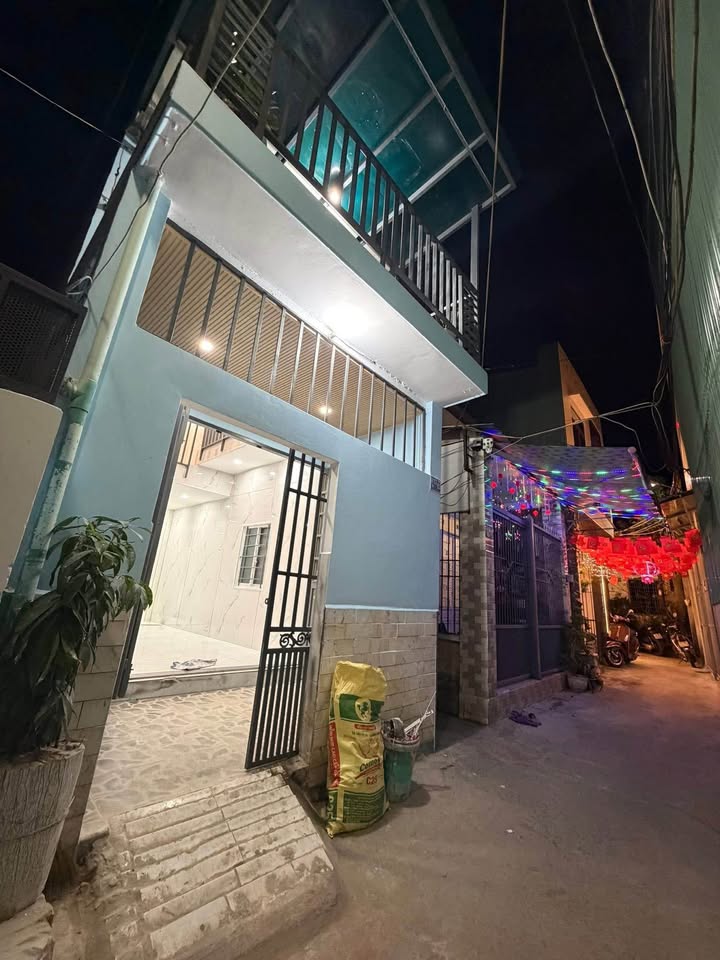 Nhà riêng 2 tầng Thanh Khê 37m² - Ô tô đậu gần, thiết kế hiện đại!