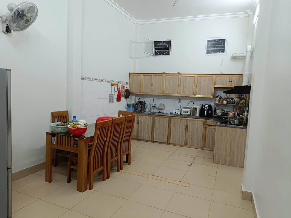 Nhà 3 Tầng Bình Hàn 45m² - Chính chủ bán, Vị trí đẹp!