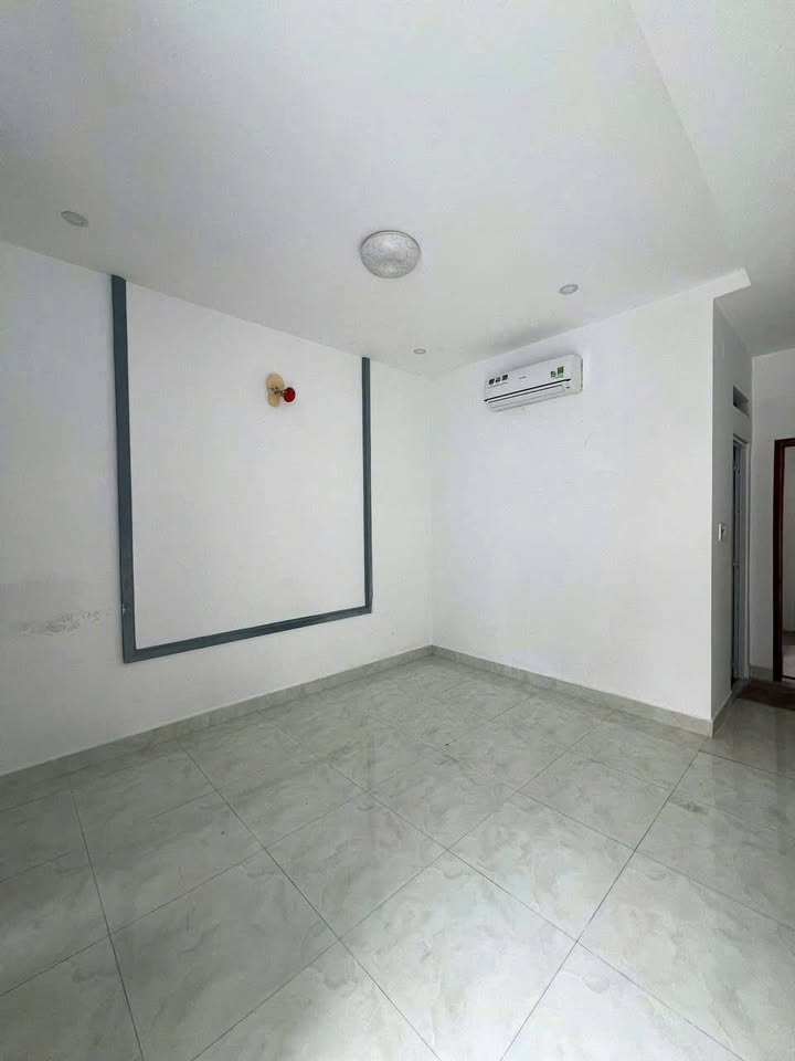 Cho thuê nhà nguyên căn Nhà Bè 60m² giá 12 triệu - Ô tô vào tận nhà!
