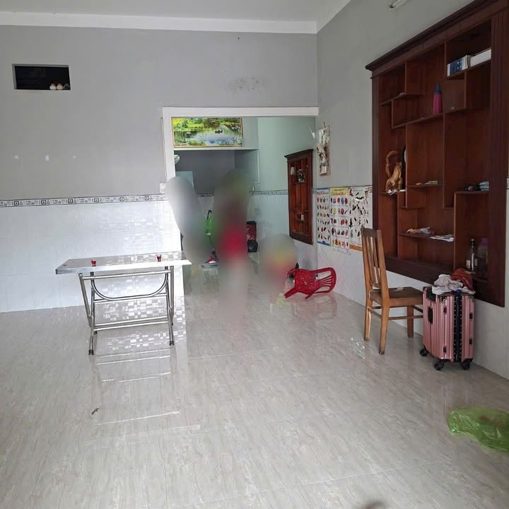 Nhà Mặt Tiền Tô Ký, Nha Trang - 100m², 2PN, Sổ Đỏ, Giá 2.x Tỷ