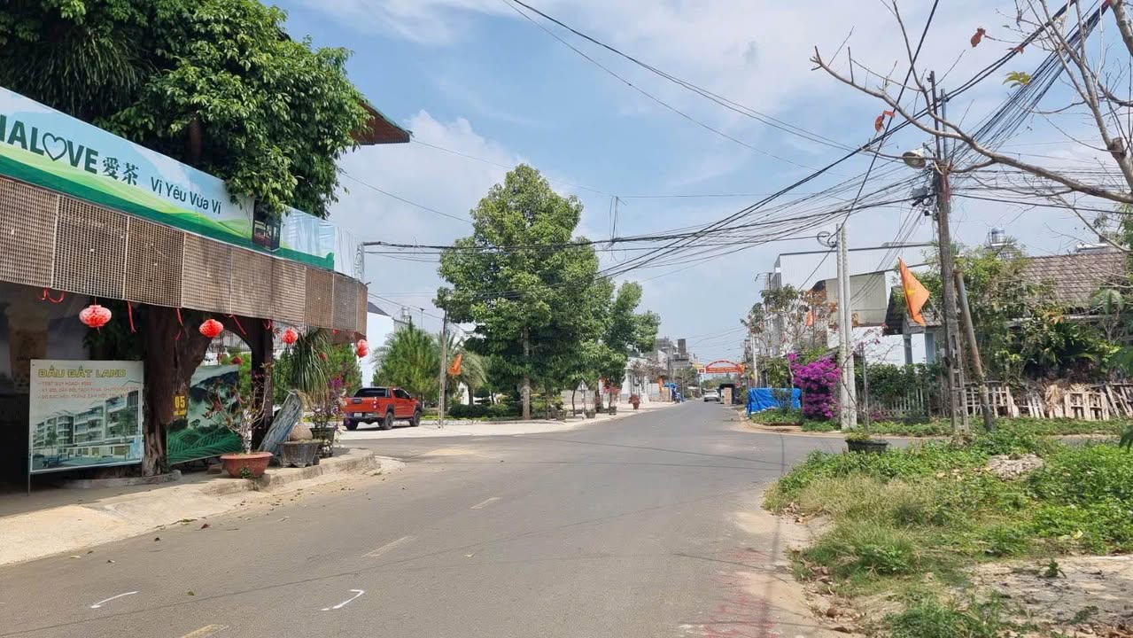 Đất nền Bảo Lộc 90m² - Sổ đỏ chính chủ, vị trí đắc địa!