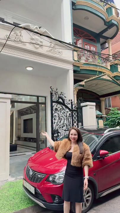 Nhà Riêng Trần Nguyên Hãn 70m² giá 7.9 tỷ - Vị trí đẹp, ô tô đỗ cửa!