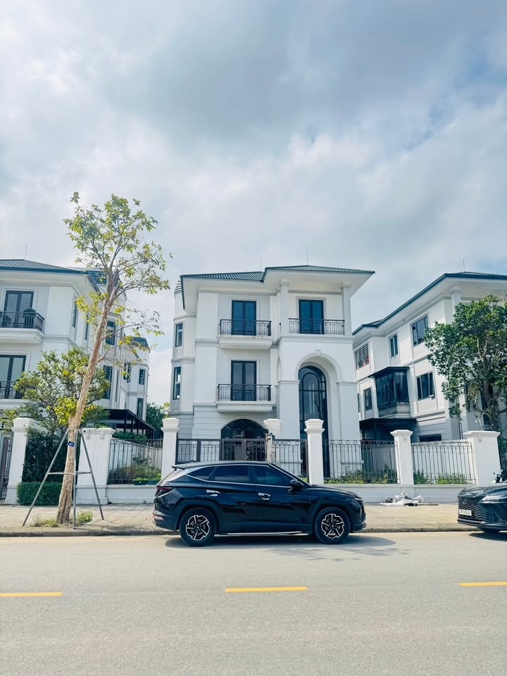 Biệt thự VinhHeritage TP. Vinh 240m² - Ô tô vào tận nhà, chính chủ bán gấp!