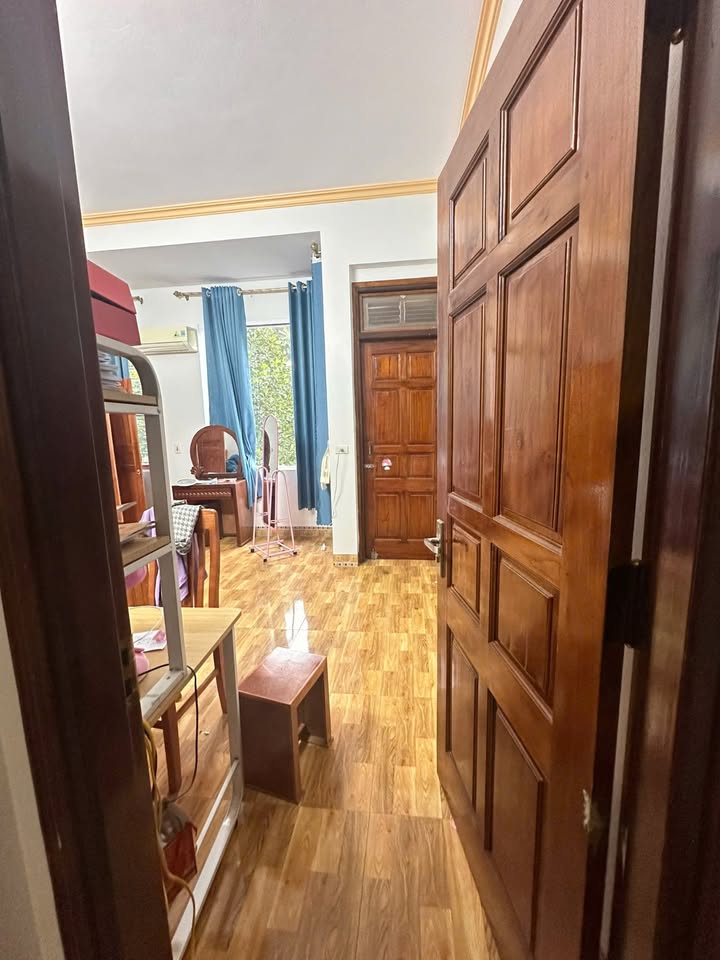 Nhà 3 tầng Vĩnh Yên 100m² - Sổ hồng sẵn, ô tô vào tận nhà!