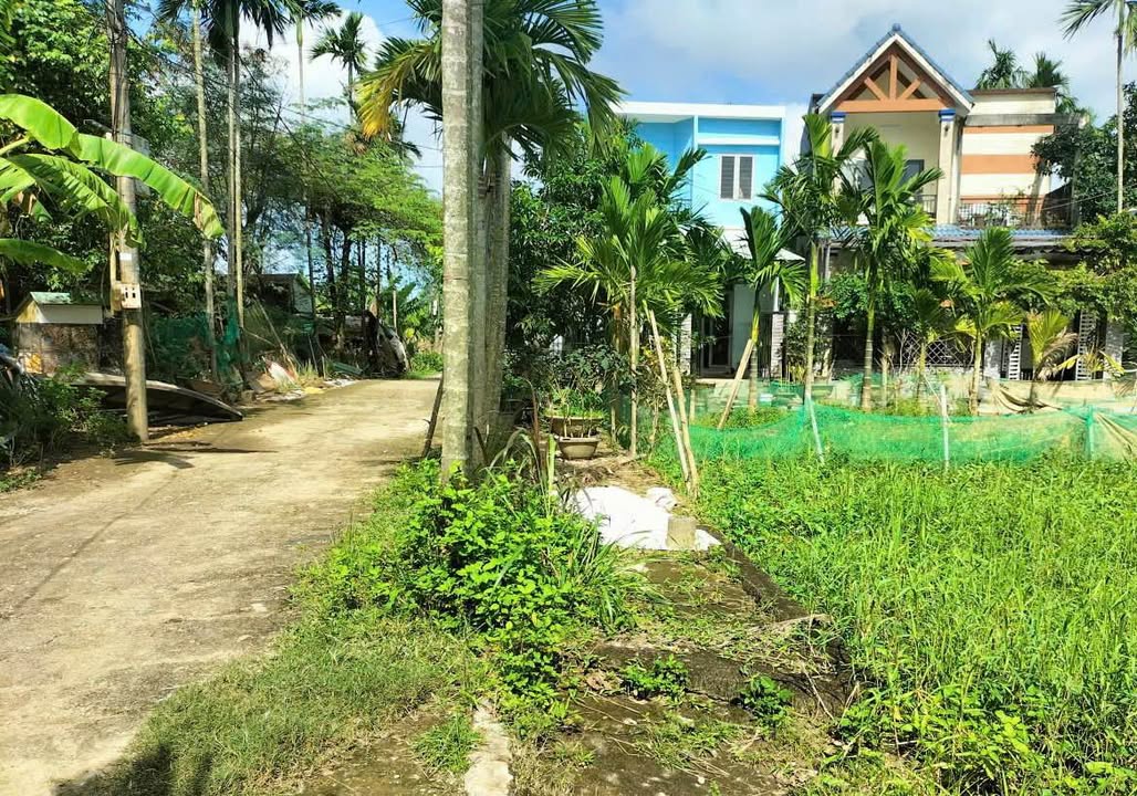 Bán Đất Hòa Tiến Đà Nẵng 100m² - Sổ Đỏ 9xx Triệu, Giá Ngộp