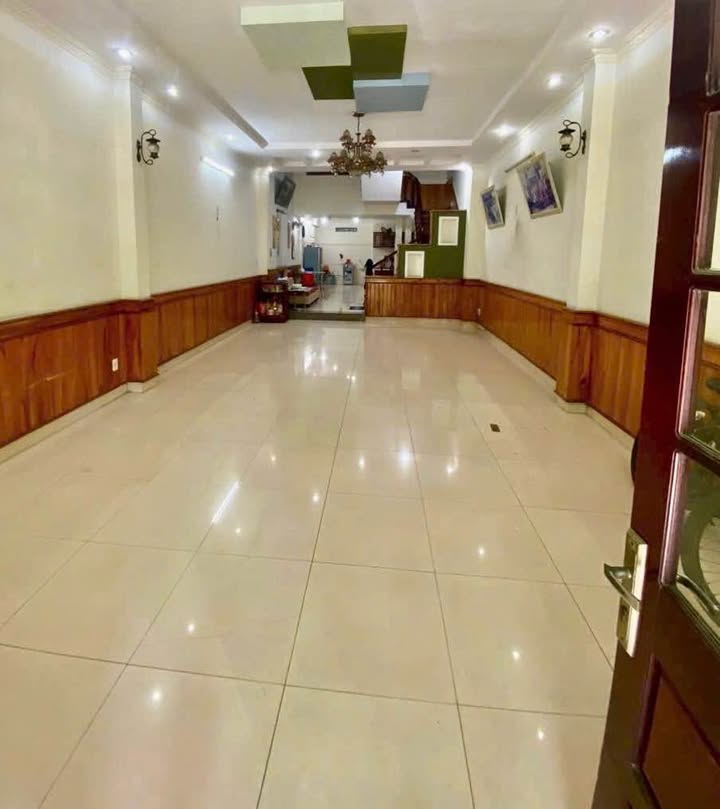 Nhà mặt tiền Núi Thành 100m² giá 20 triệu - Vị trí đắc địa kinh doanh!