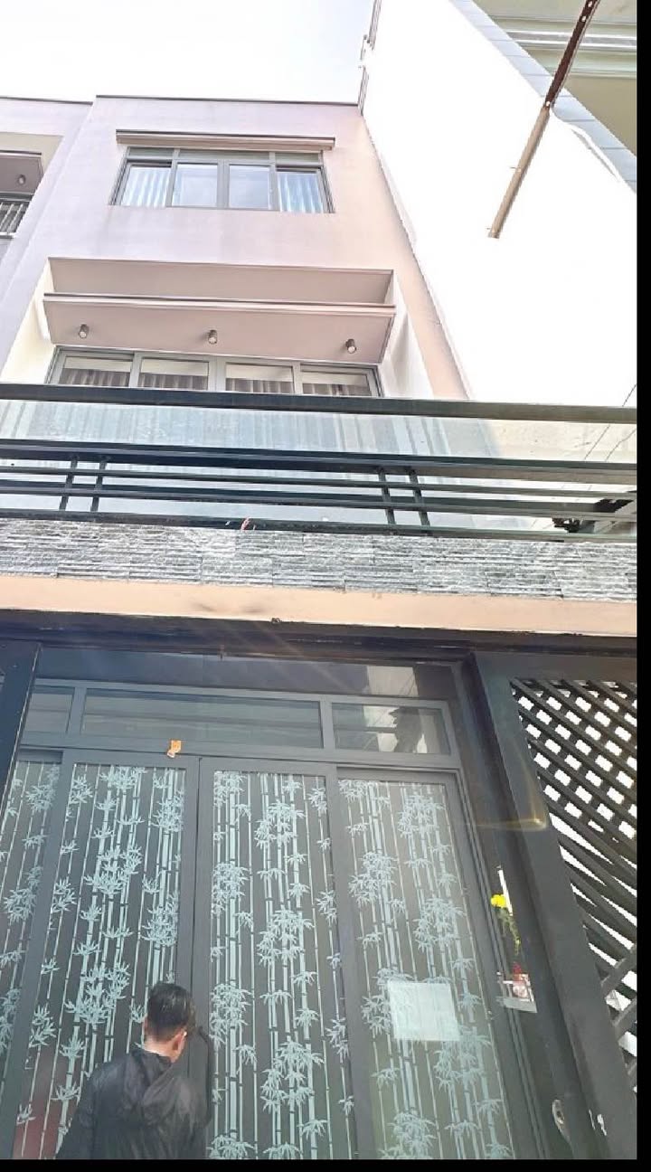 Nhà 46m² HXH Đoàn Văn Bơ, Q4 - 4PN, Sổ hồng, Giá 7.9 tỷ