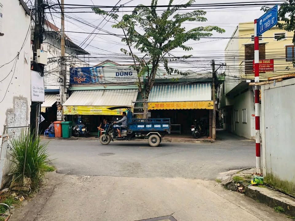 Nhà Lái Thiêu 41m² full thổ cư - Giá 2.45 tỷ - Vị trí đắc địa