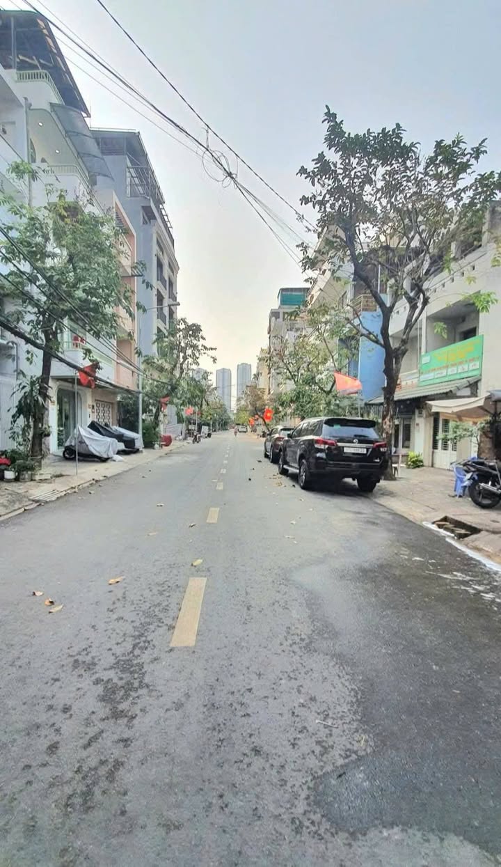 Nhà Phố Tân Quy Quận 7 95m² giá 21 tỷ - Mặt tiền kinh doanh đắc địa!