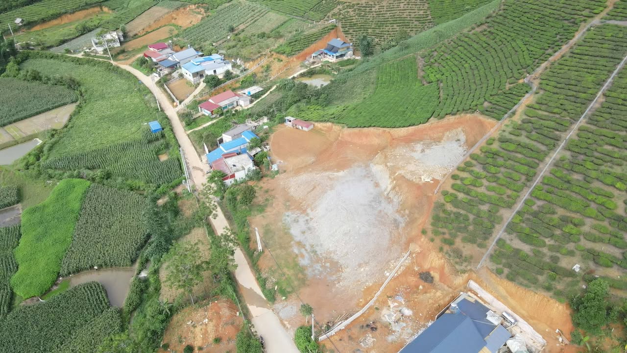 Đất nền Mộc Châu 4000m² - Mặt tiền 60m nhựa, 400m² thổ cư, gần hồ điều hòa