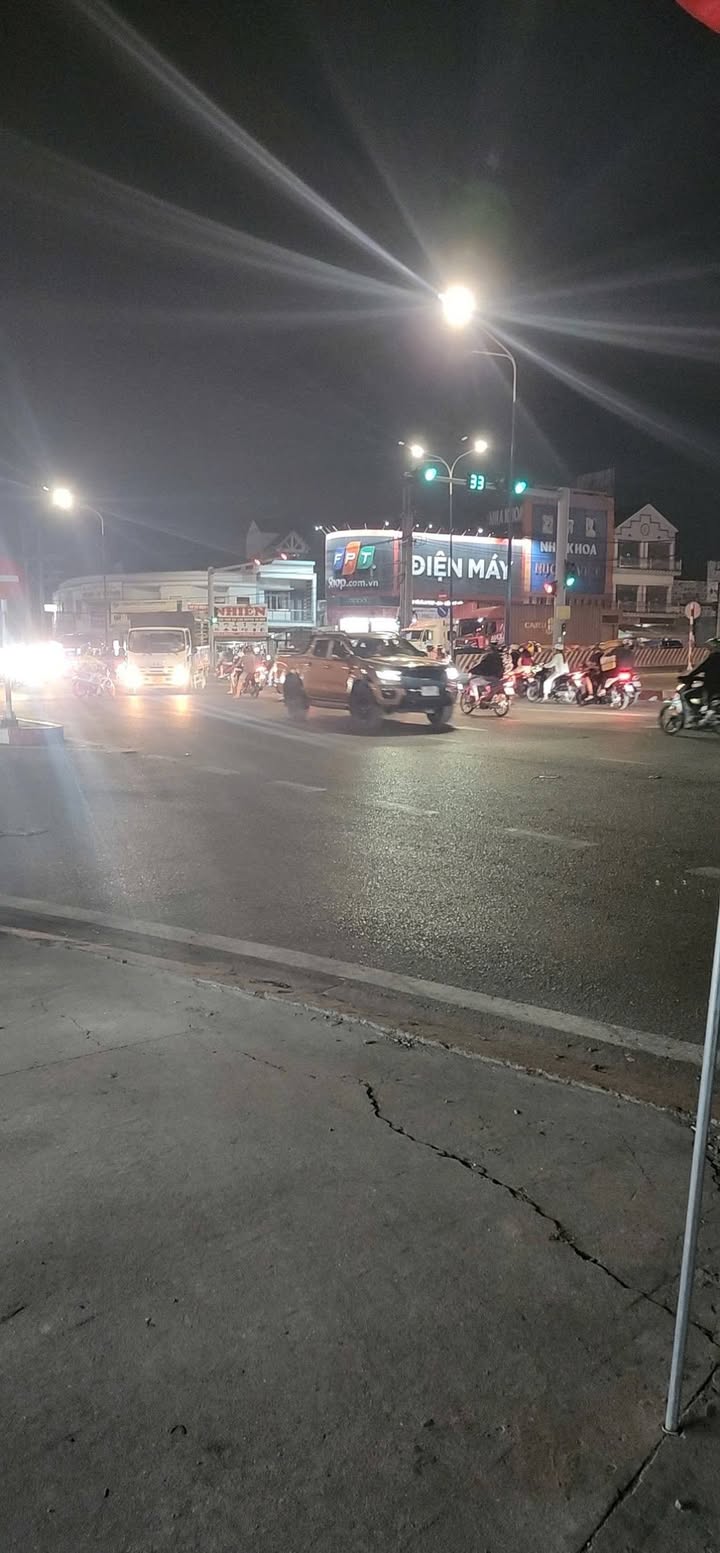 Nhà Mặt Tiền Kinh Doanh 743 Miu Ông Cù, Thuận An - 215m² Giá Tốt