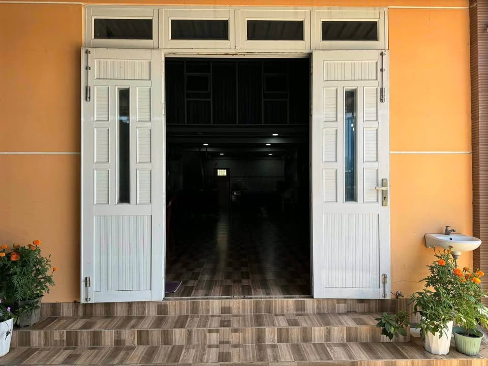 Nhà 1 Trệt 1 Lửng 101m² Sổ Hồng Riêng Đường Ung Chiếm, Phan Thiết - Giá 1.35 Tỷ